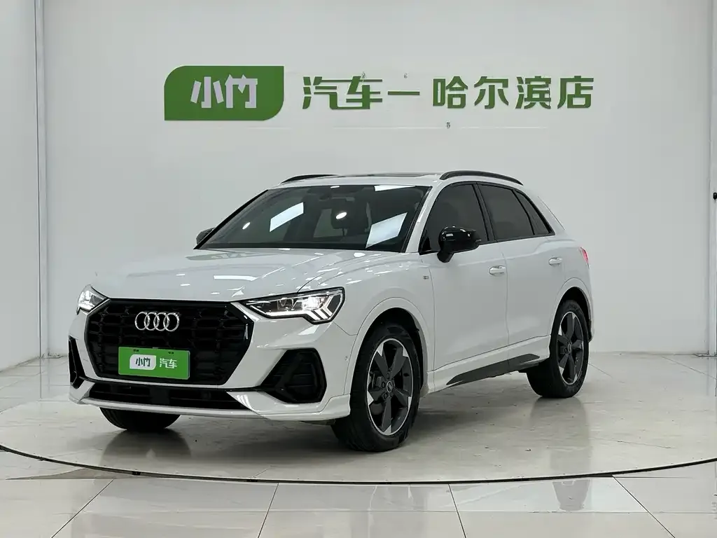 Audi Q3 — фото 1