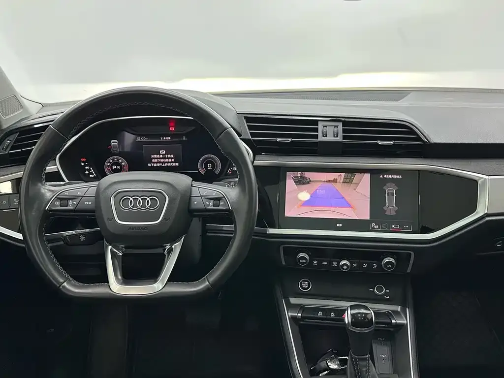 Audi Q3 — фото 4