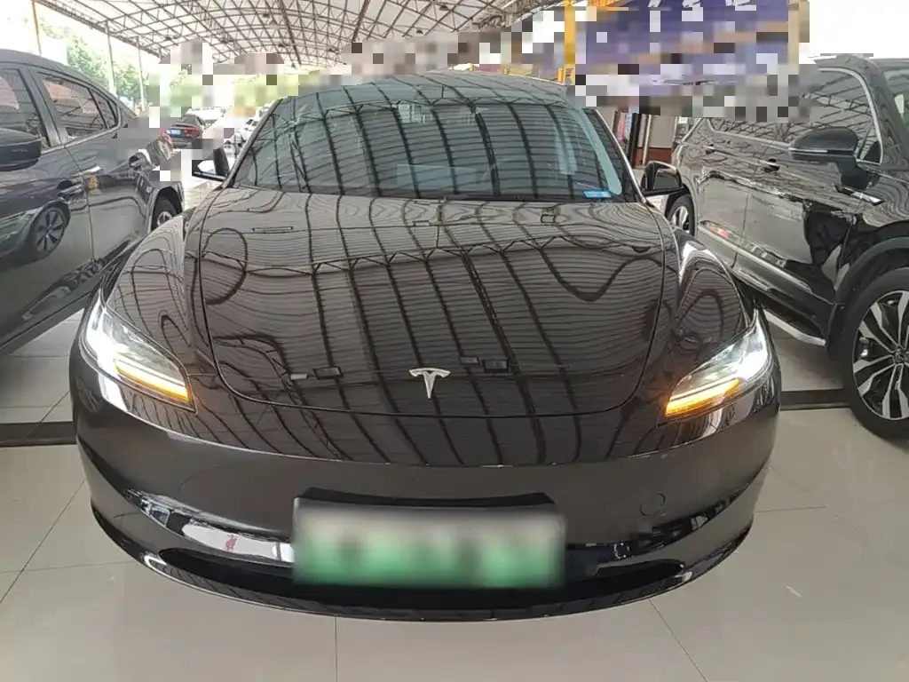 Tesla Model 3 — фото 2