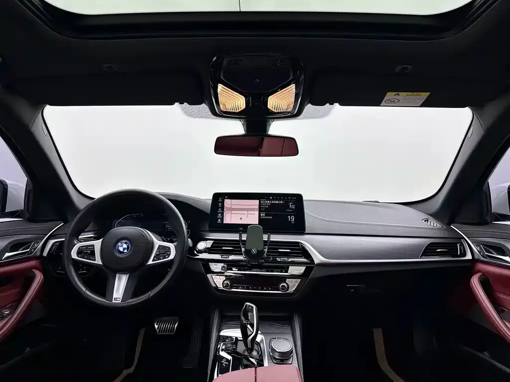BMW 5 Series New Energy — фото 6