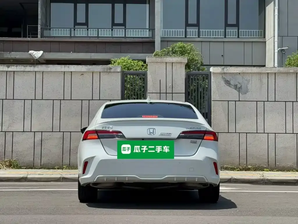 Honda Inspire — фото 10