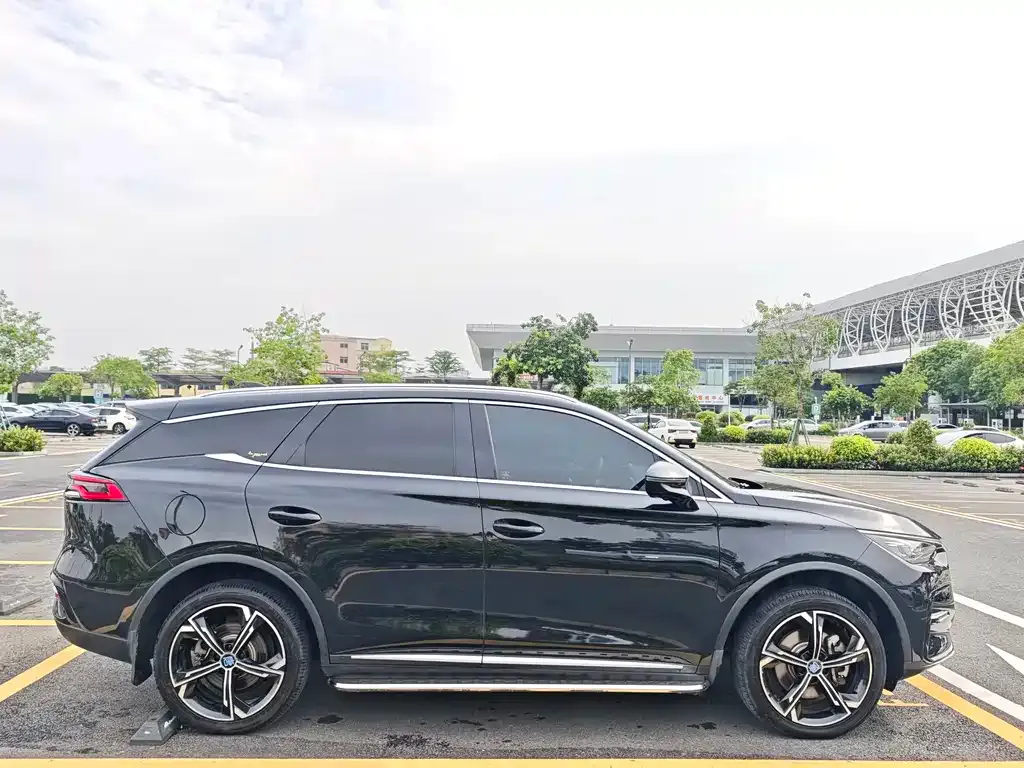 BYD Tang New Energy — фото 2