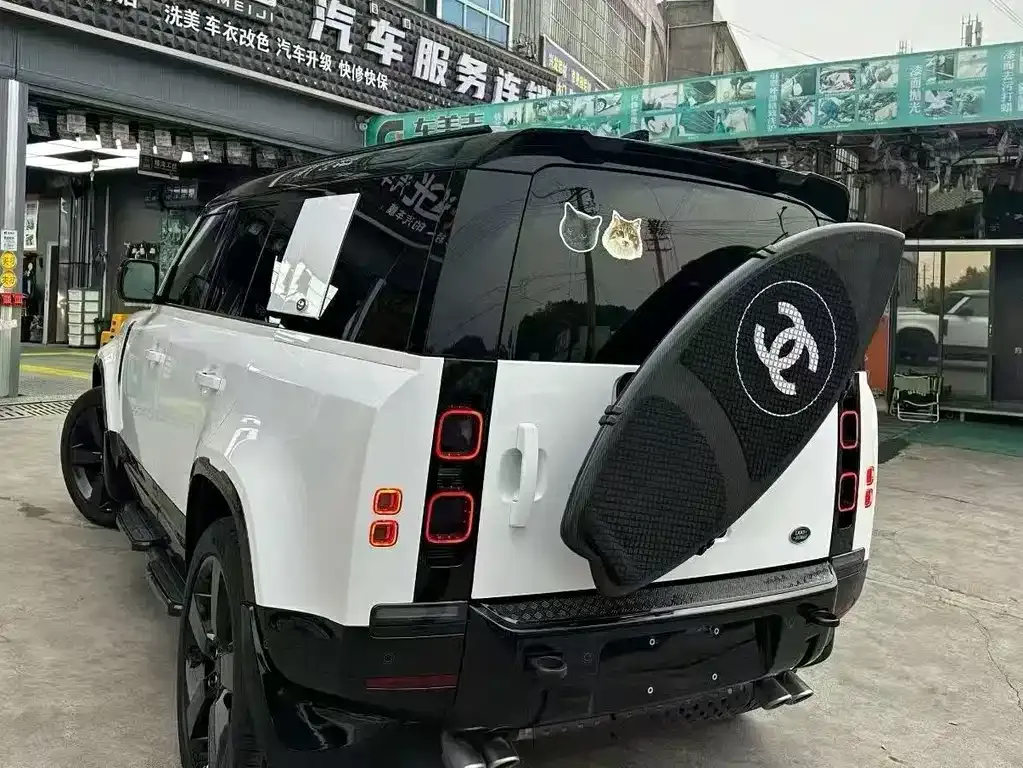 Land Rover Defender — фото 4