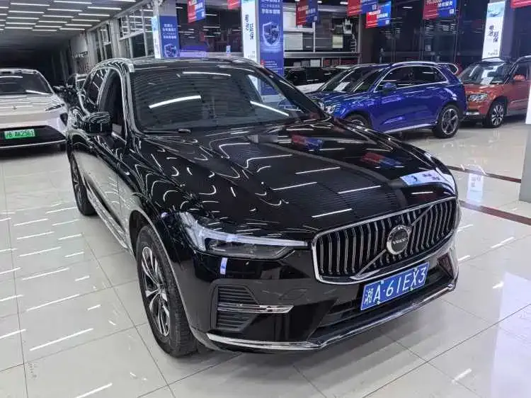 Volvo XC60 — фото 10