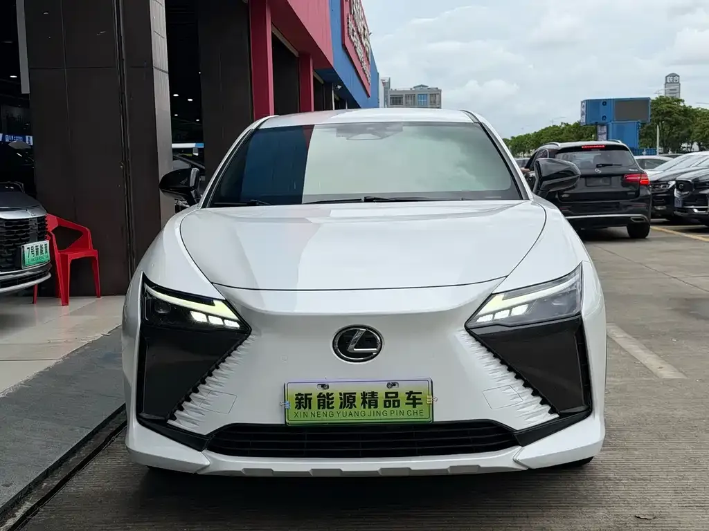 Lexus RZ — фото 4