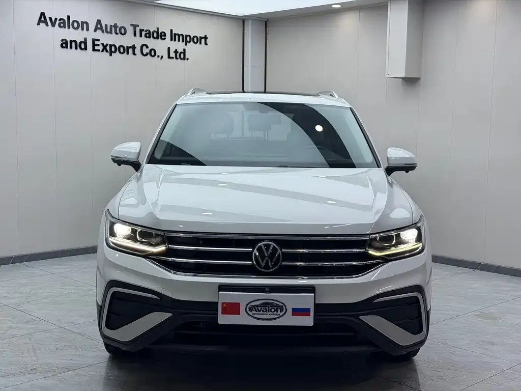 Volkswagen Tiguan L — фото 3