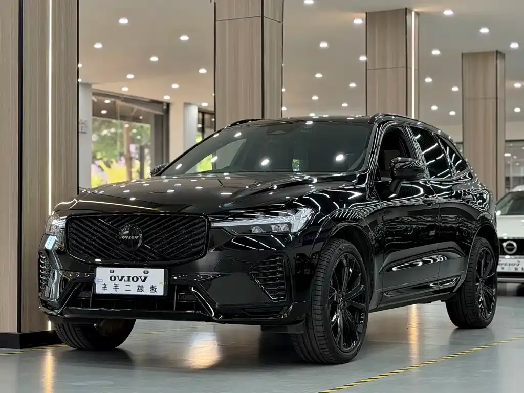 Volvo XC60 — фото 1