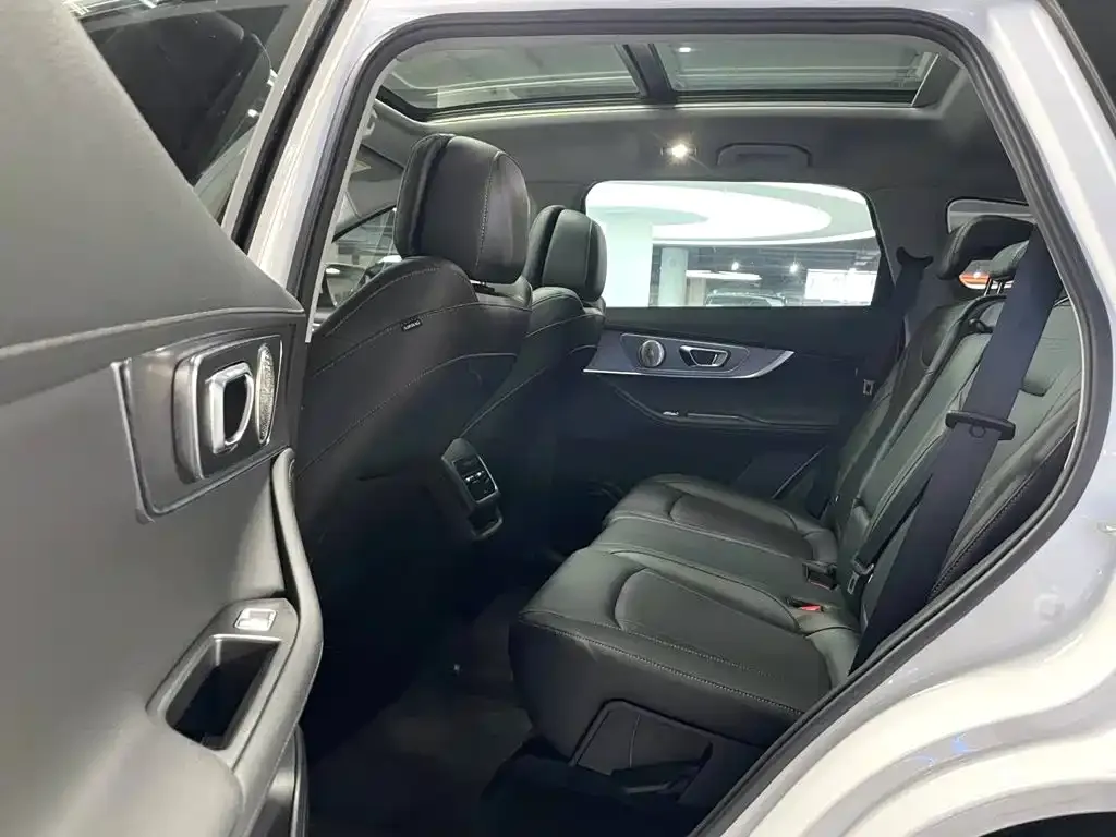 Chery Tiggo 8 PLUS — фото 8