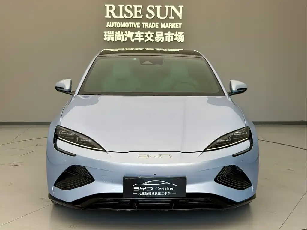 BYD Seal — фото 3