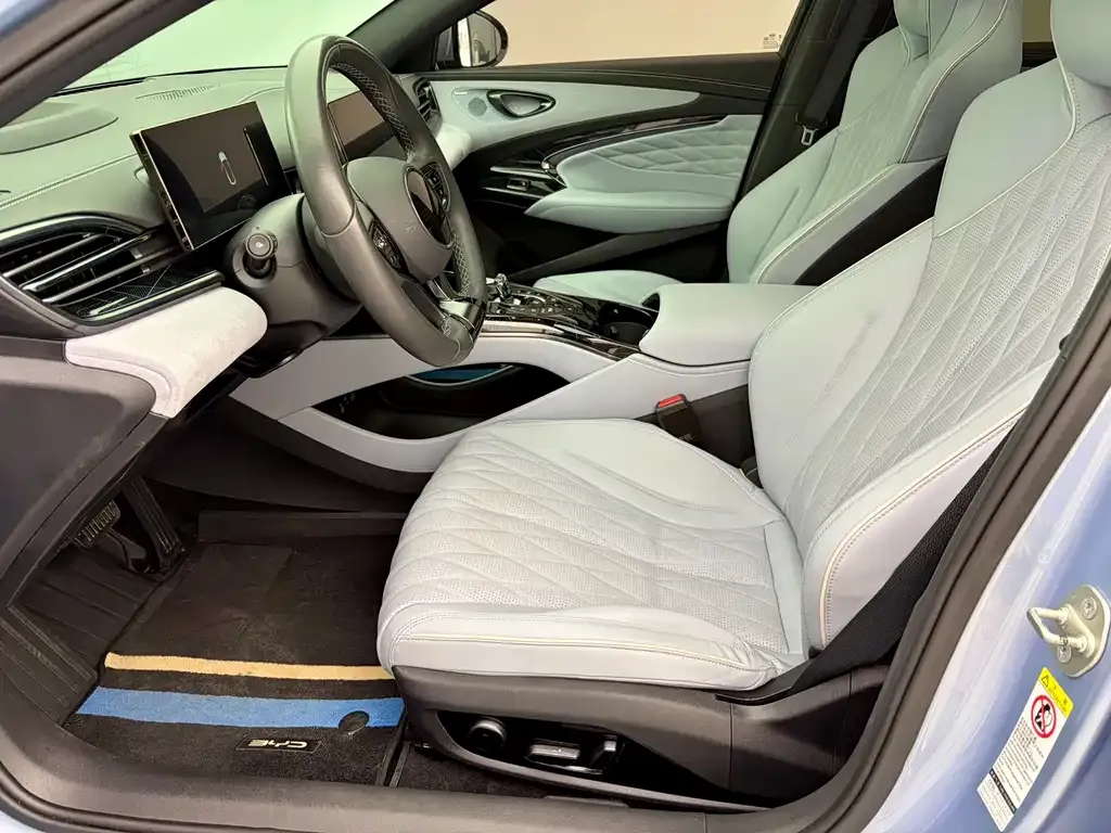 BYD Seal — фото 8