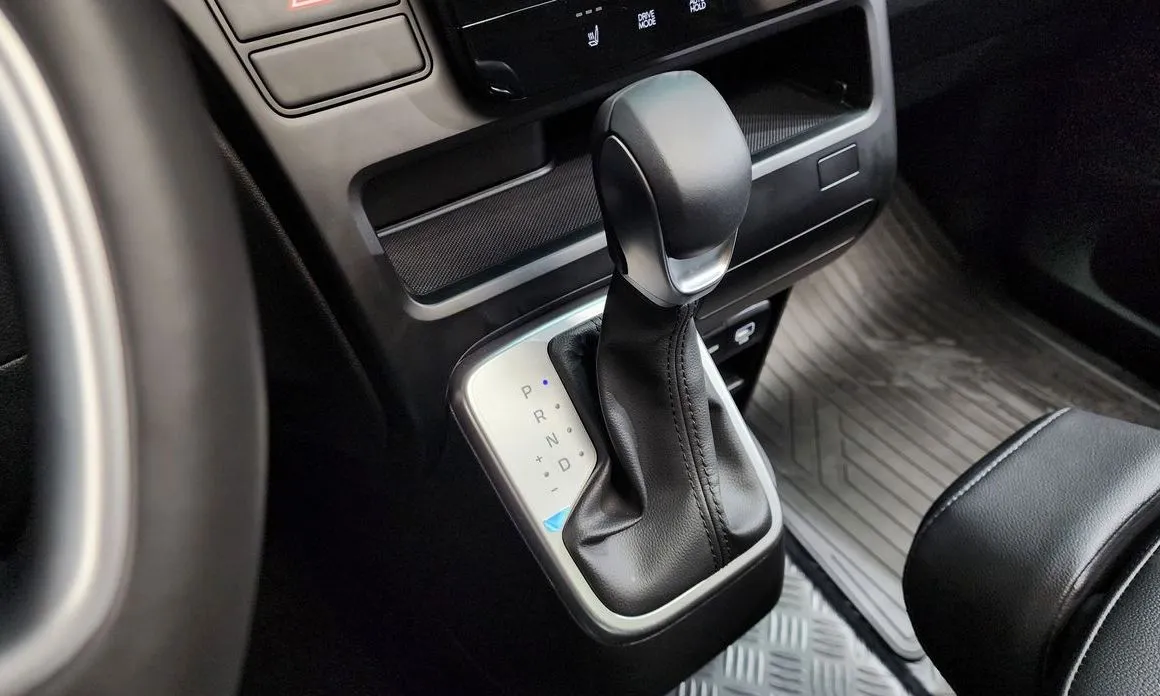 Hyundai Staria — фото 2