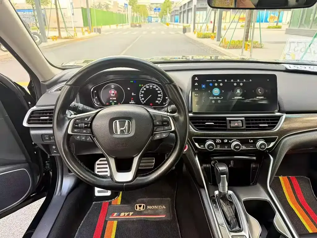Honda Accord — фото 4
