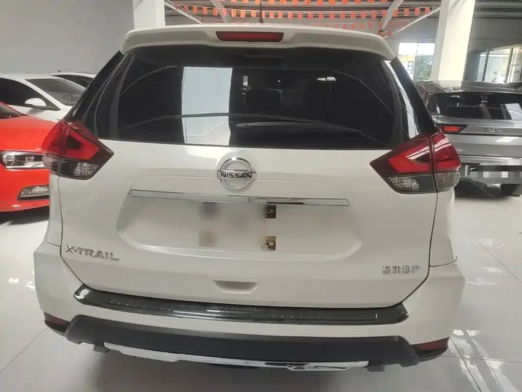 Nissan X-Trail — фото 10
