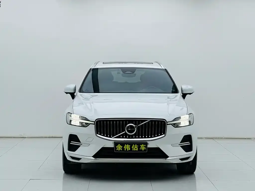 Volvo XC60 — фото 5