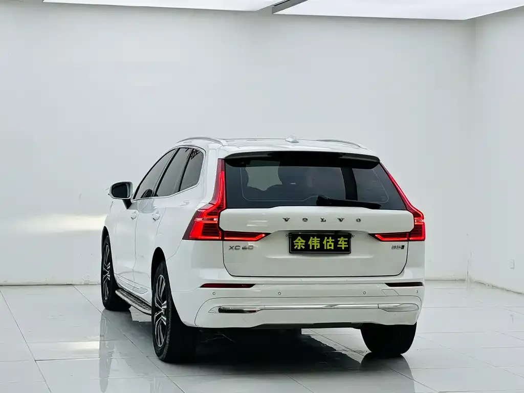 Volvo XC60 — фото 4