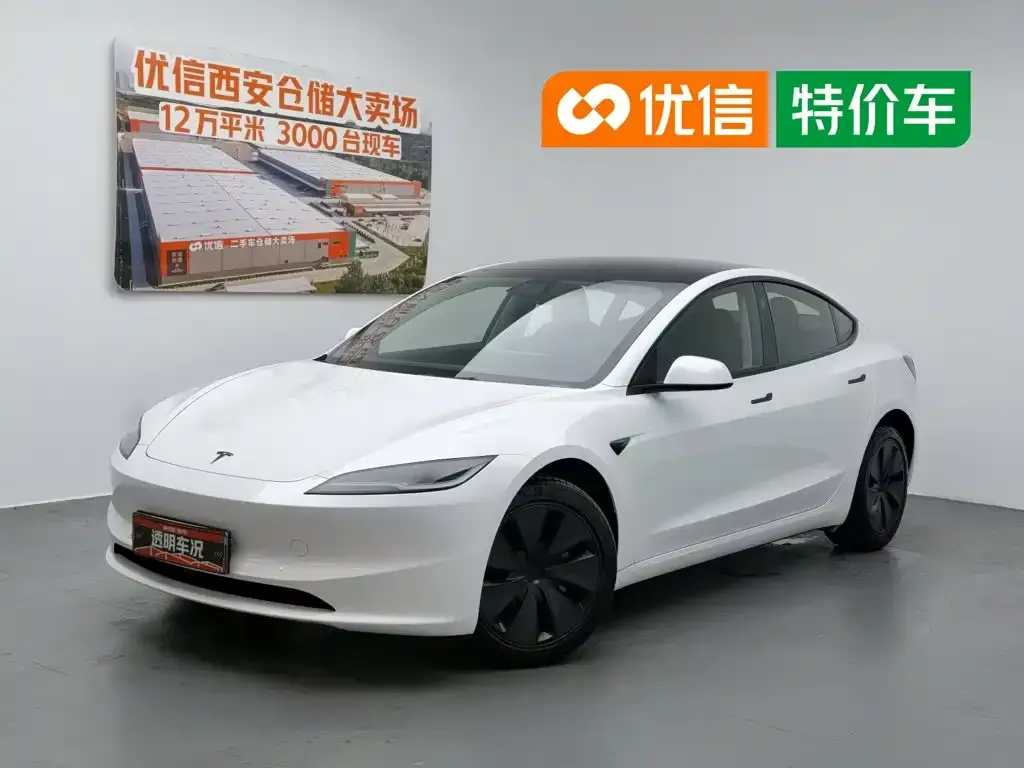 Tesla Model 3 — фото 1