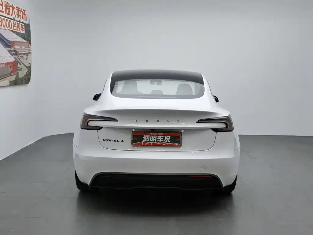 Tesla Model 3 — фото 10