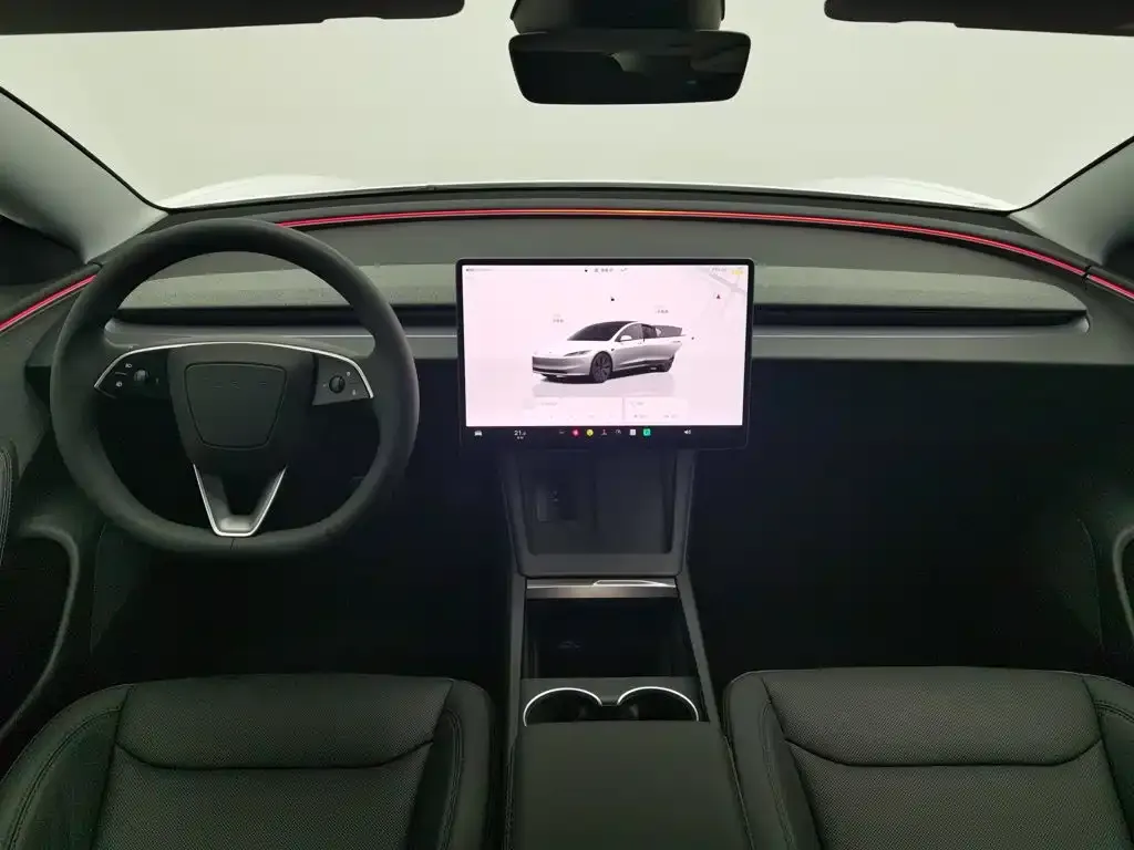 Tesla Model 3 — фото 4