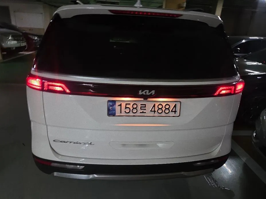 Kia Carnival — фото 10