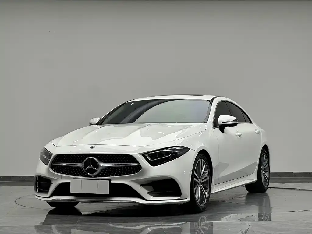 Mercedes-Benz CLS — фото 1