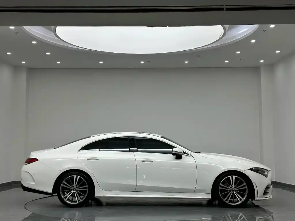 Mercedes-Benz CLS — фото 2
