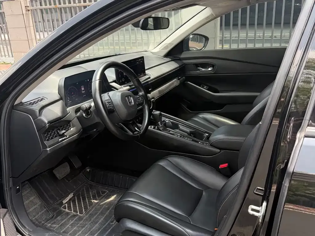 Honda Accord — фото 3