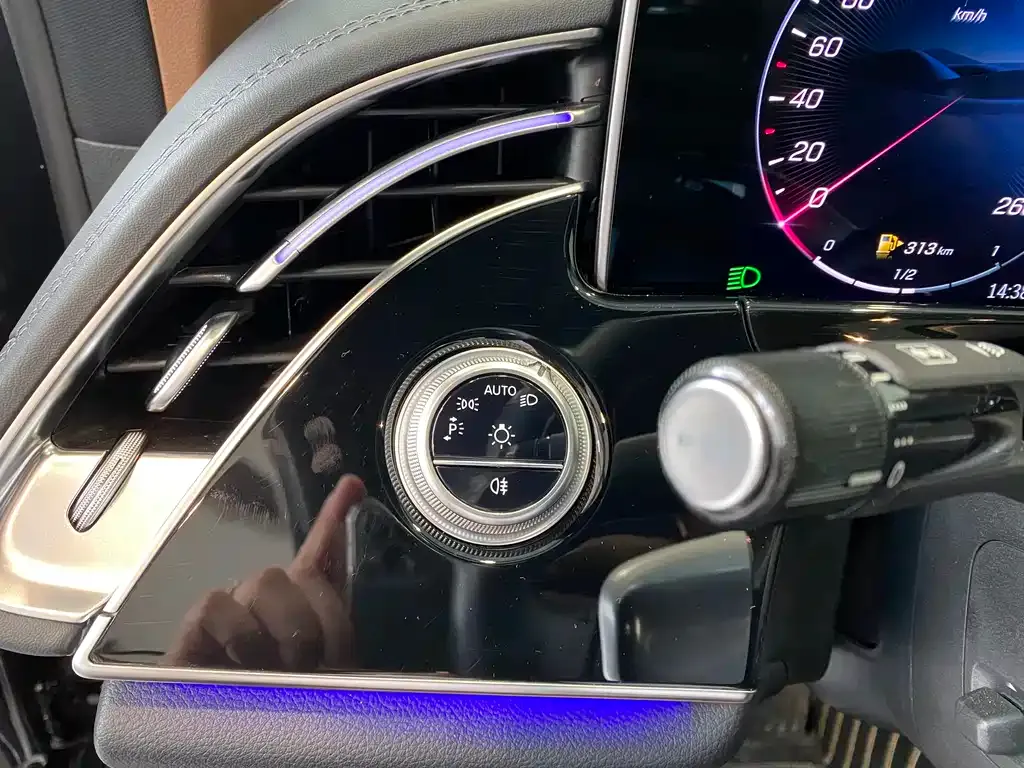Mercedes-Benz E-Class New Energy — фото 9