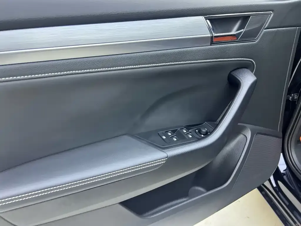 Skoda Superb 2024 из CN, фото 8