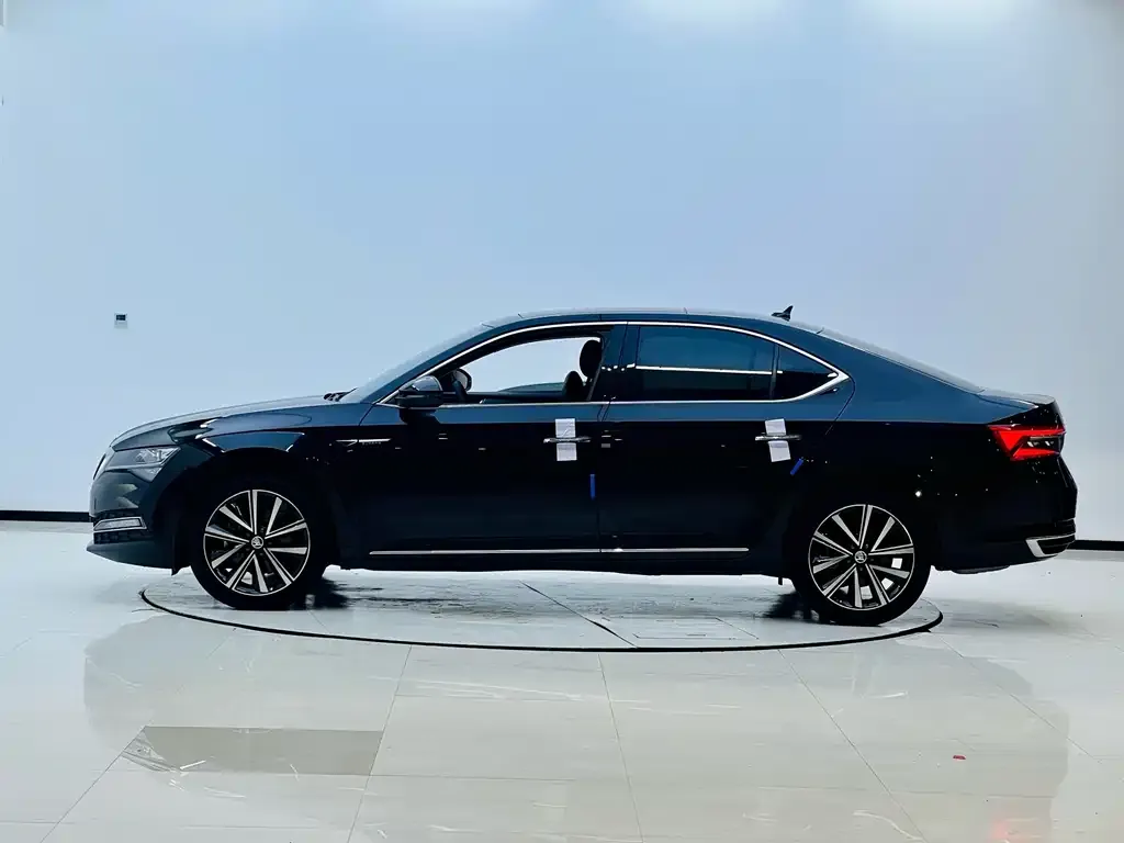 Skoda Superb 2024 из CN, фото 5