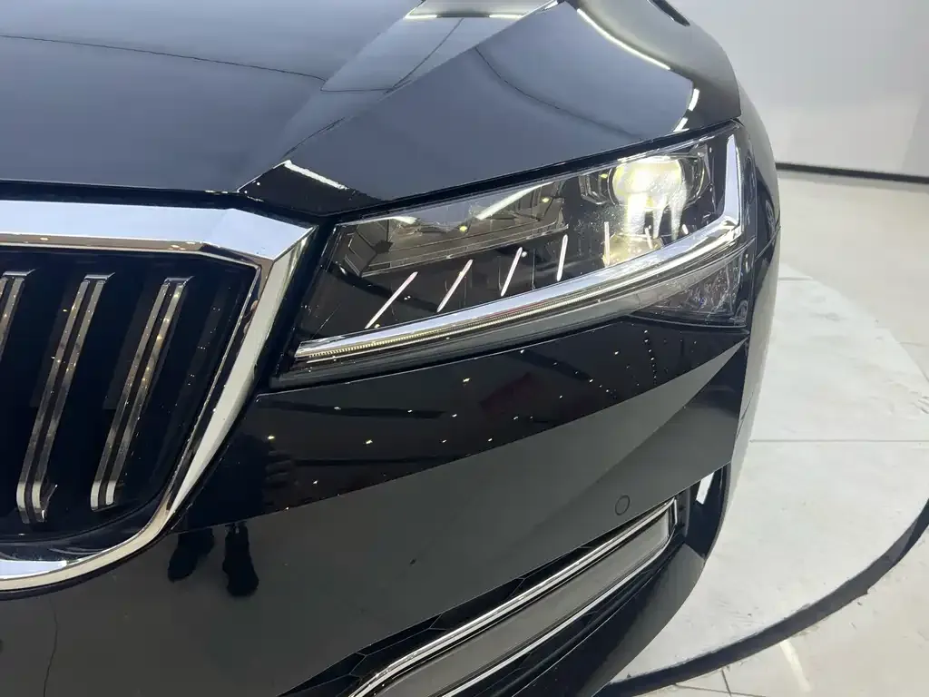 Skoda Superb 2024 из CN, фото 7