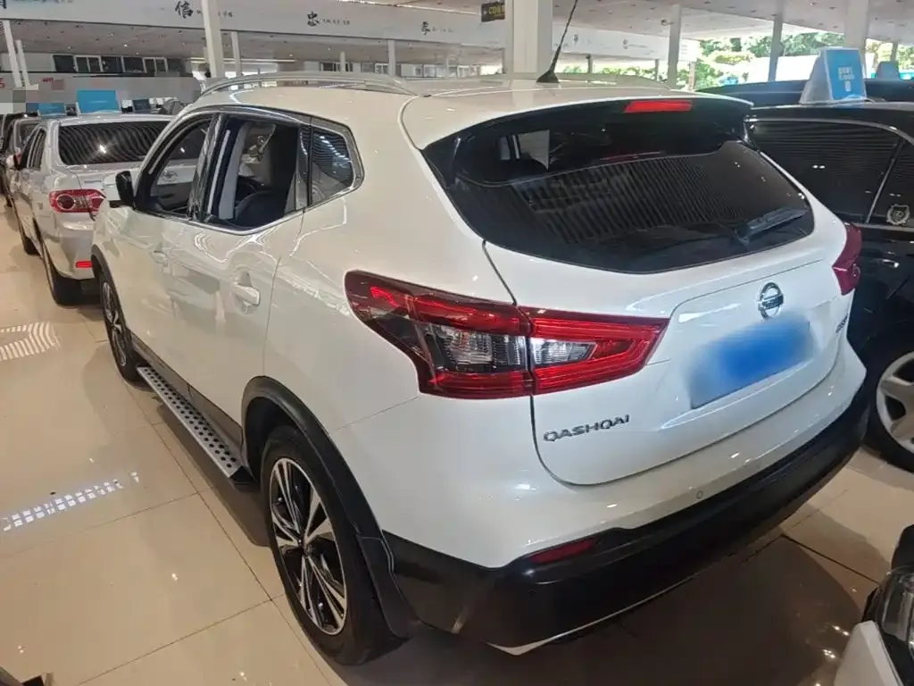 Nissan Qashqai — фото 5