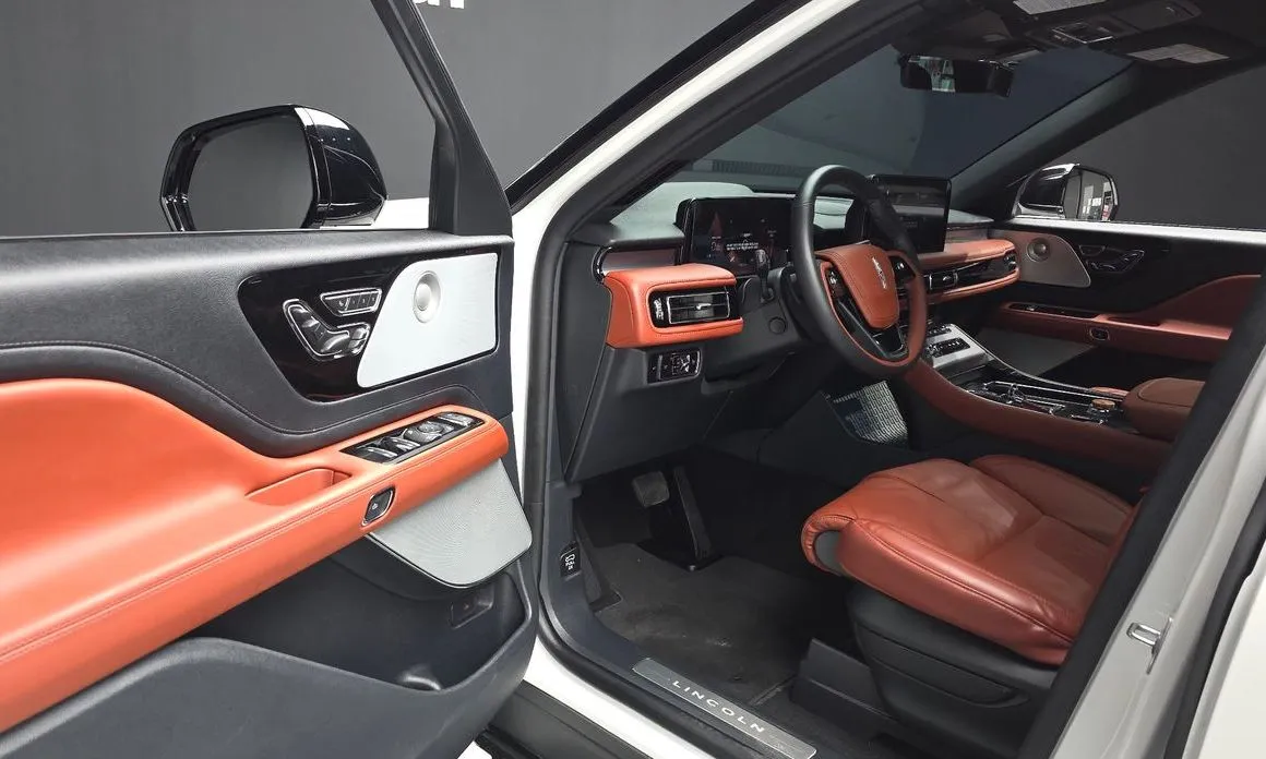Lincoln Aviator — фото 10