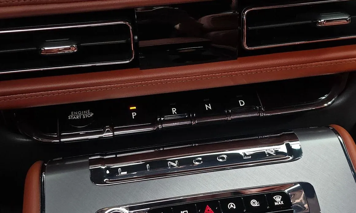 Lincoln Aviator — фото 8
