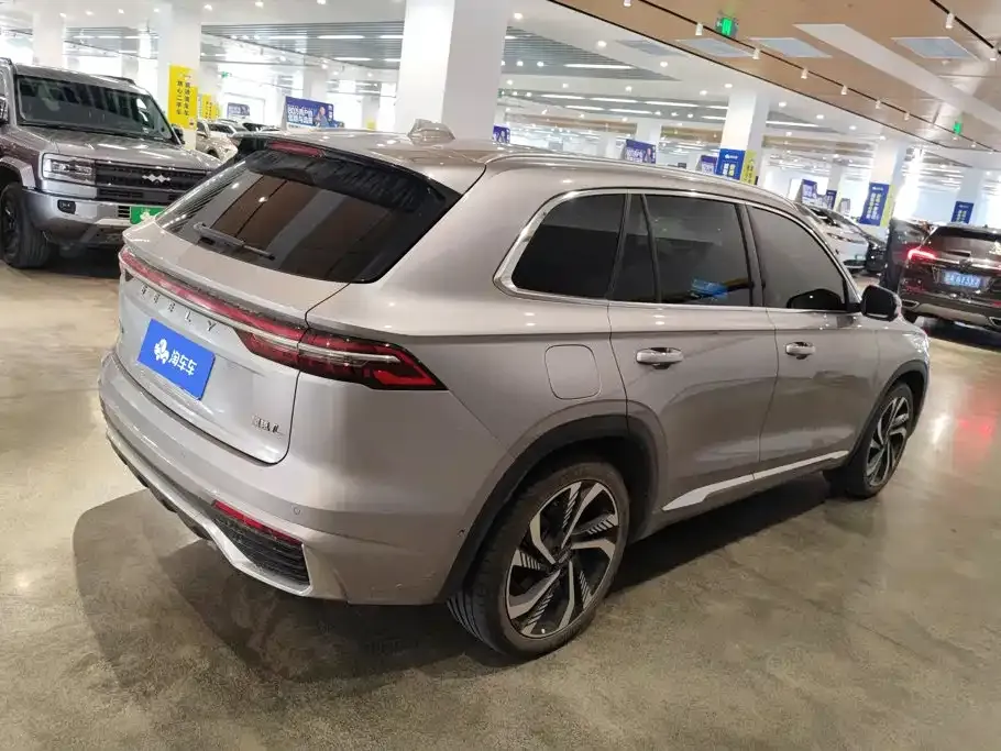 Geely Xingyue L — фото 10
