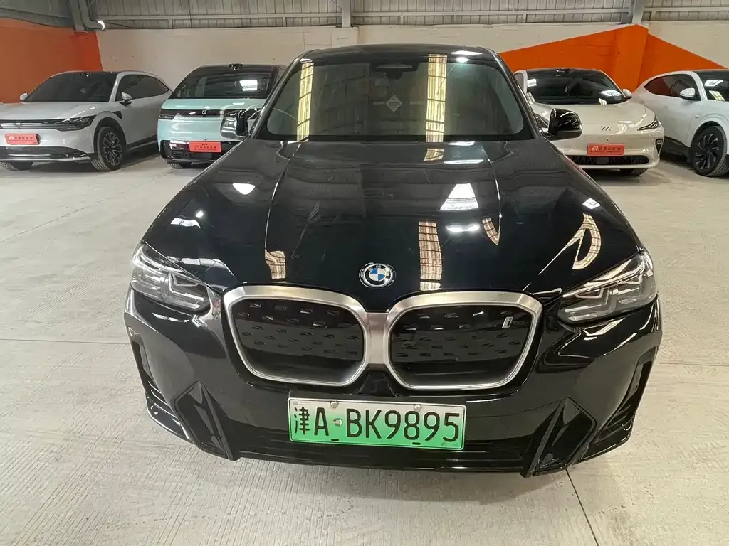 BMW iX3 — фото 2