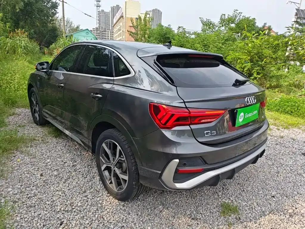 Audi Q3 Sportback — фото 10
