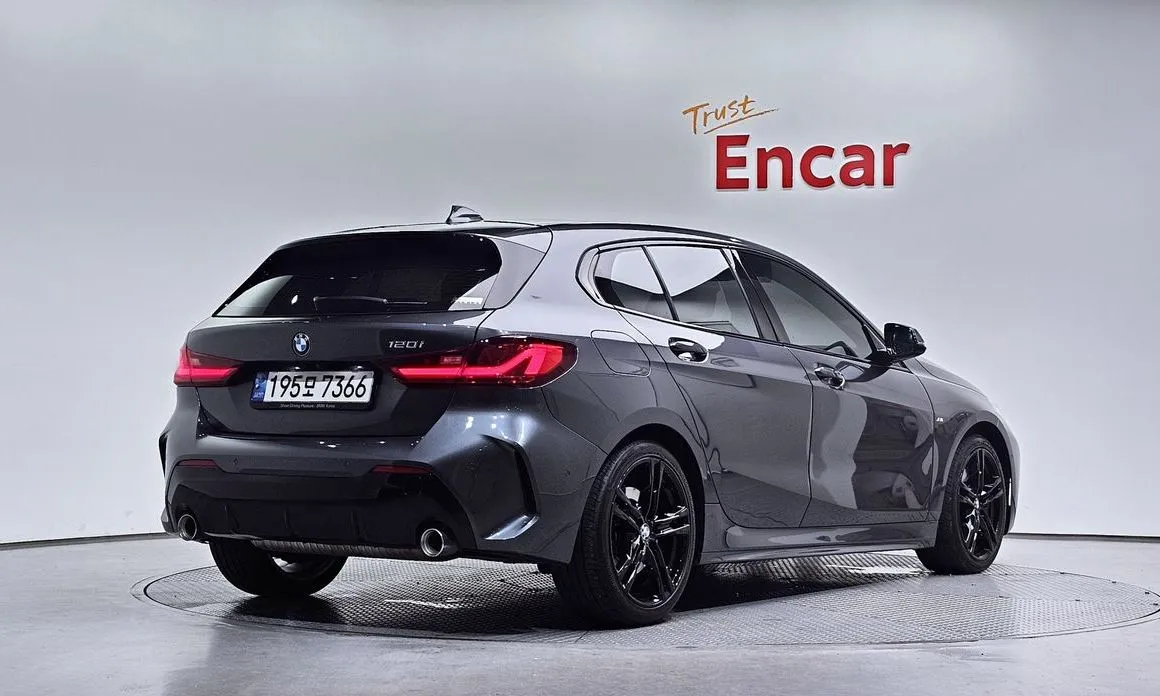 BMW 1-Series 2021 из KR, фото 9