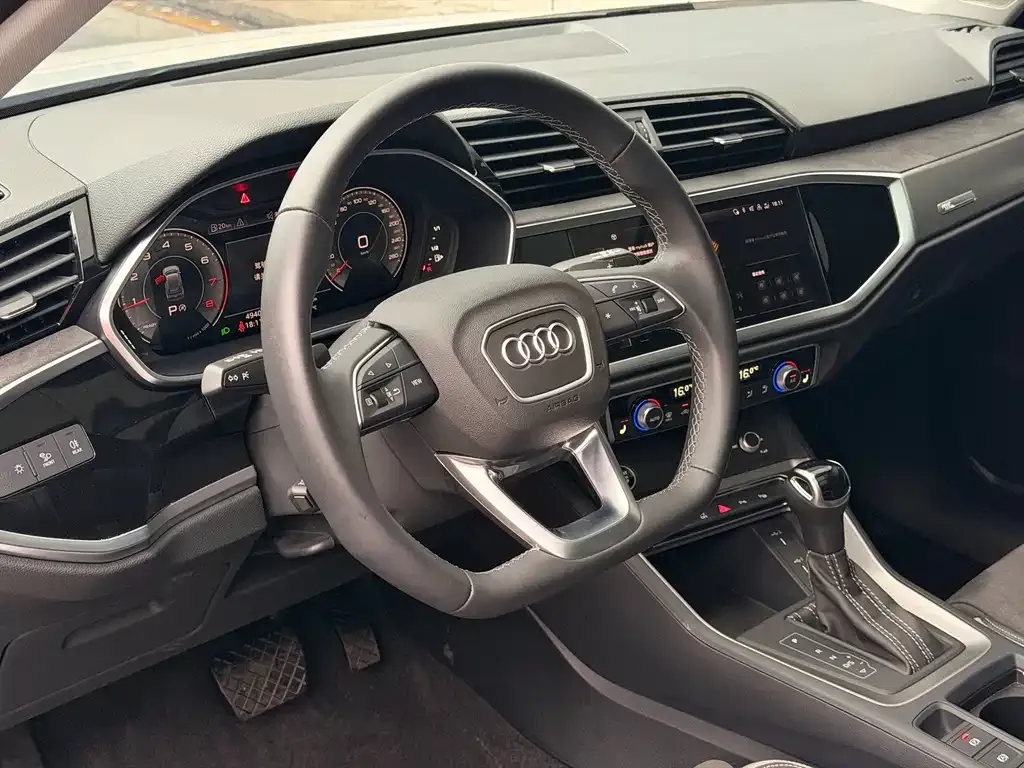 Audi Q3 — фото 9