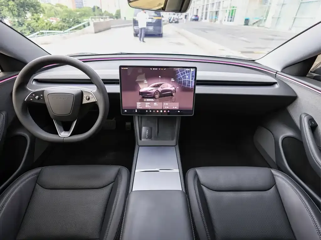 Tesla Model 3 — фото 4
