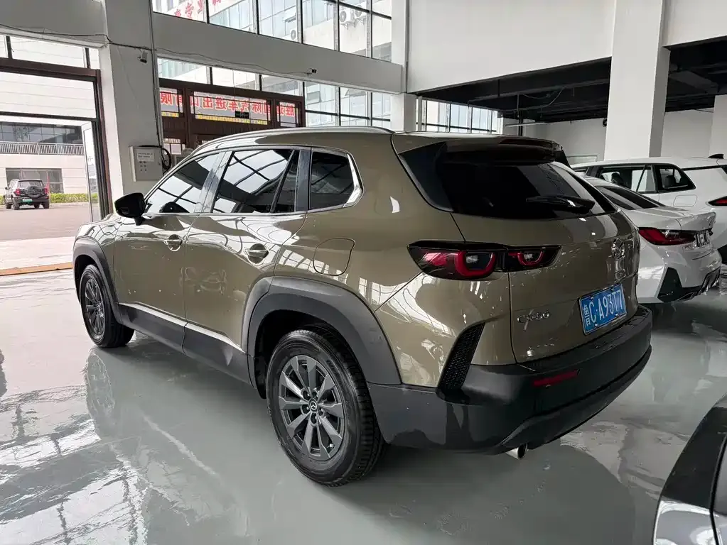 Mazda CX-50 2023 из CN, фото 4