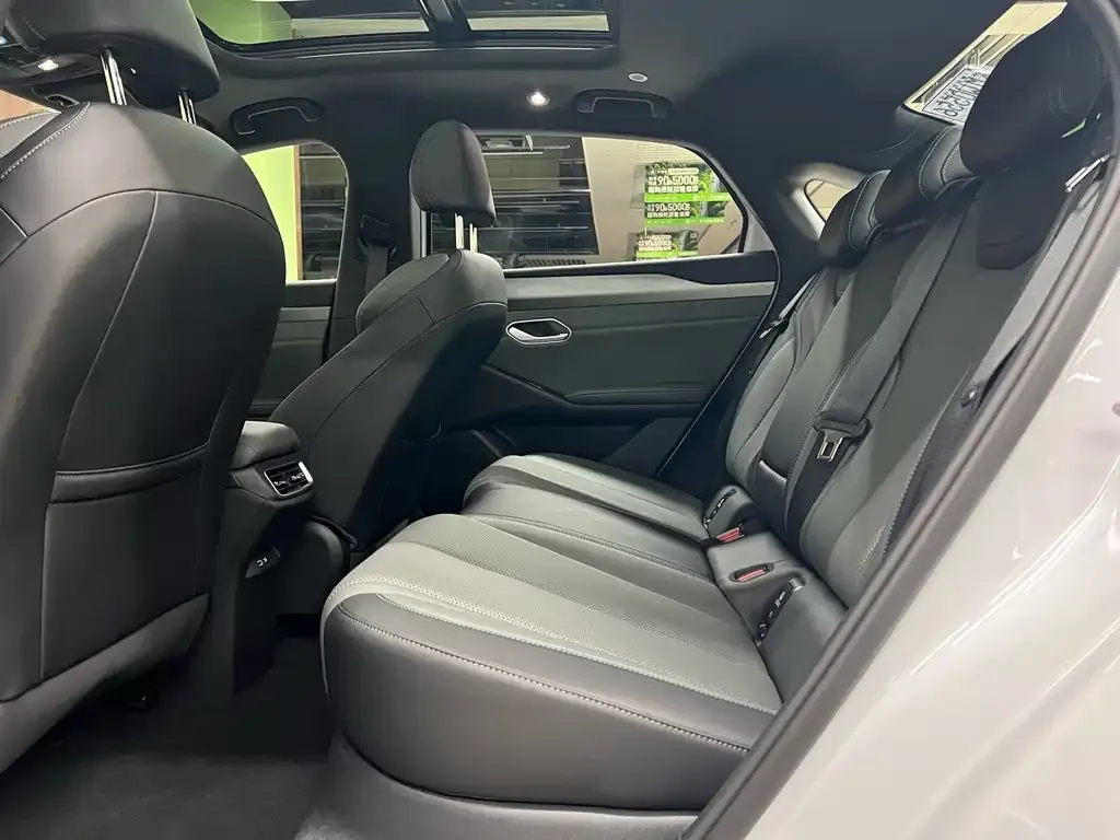 BYD Qin L 2026 из CN, фото 8