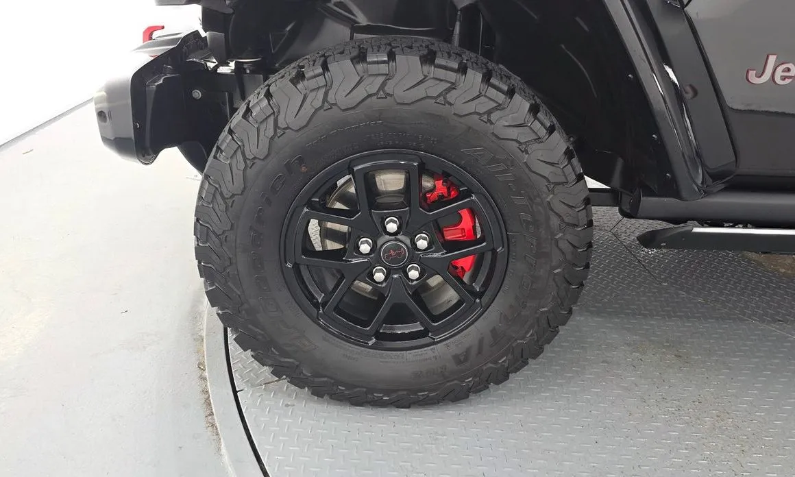 Jeep Wrangler — фото 7
