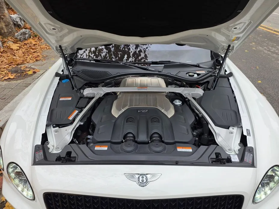 Bentley Flying Spur — фото 2