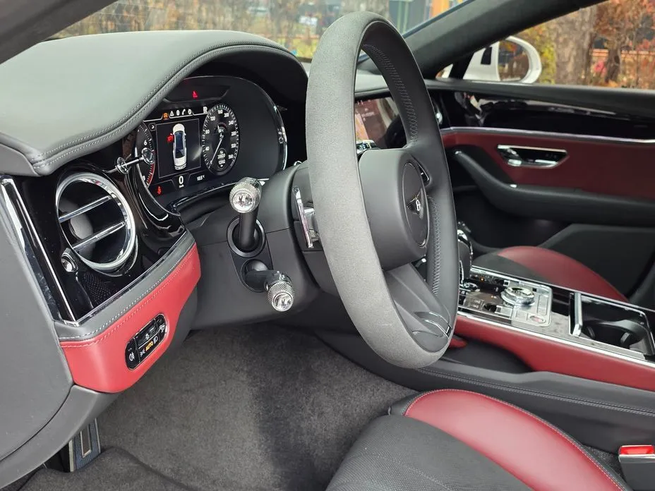 Bentley Flying Spur — фото 4