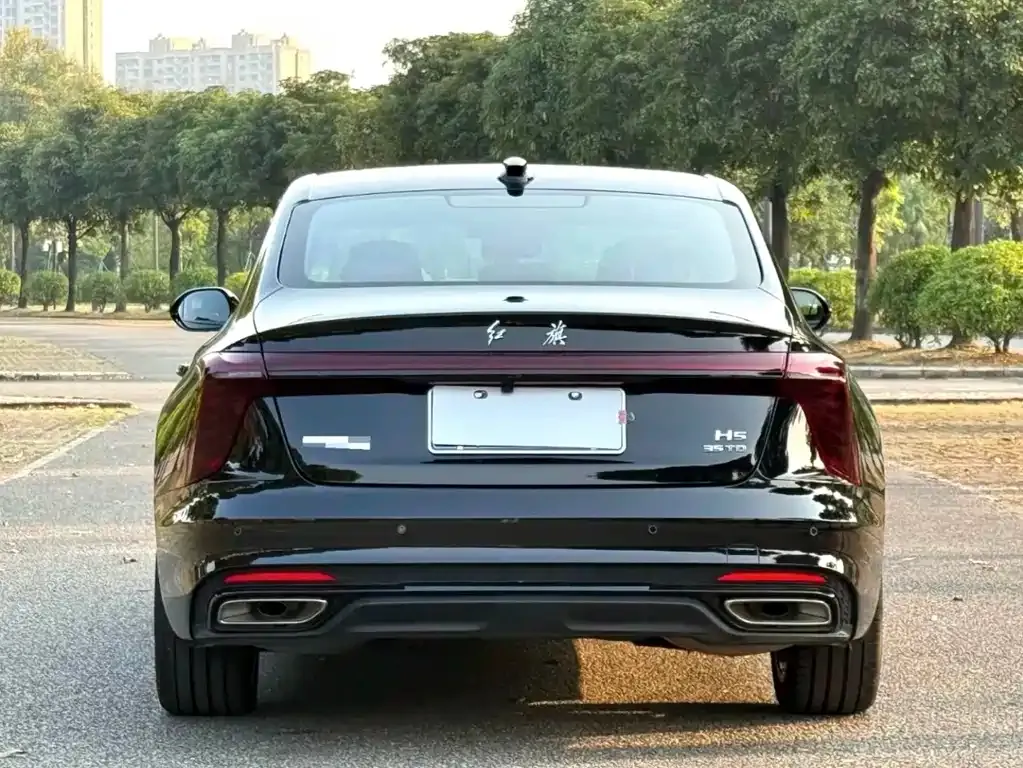 Hongqi H5 — фото 3