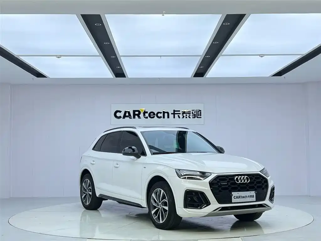 Audi Q5L — фото 3