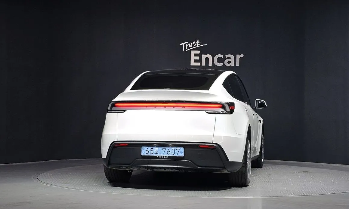 Tesla Model Y — фото 3