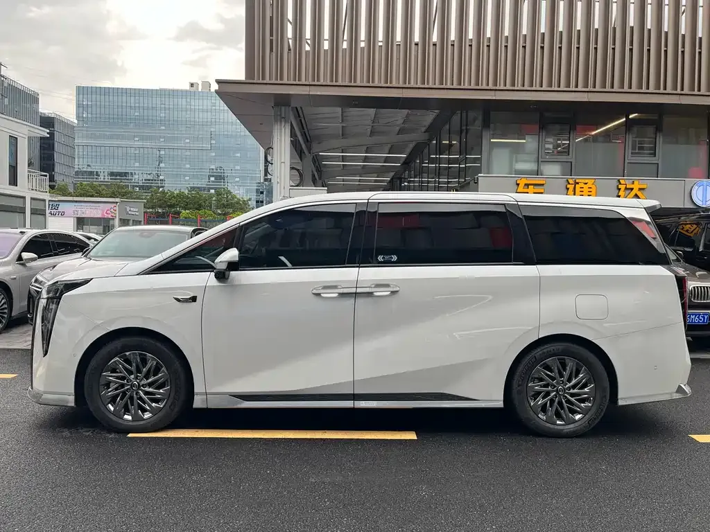 GAC Motor Trumpchi M8 — фото 6