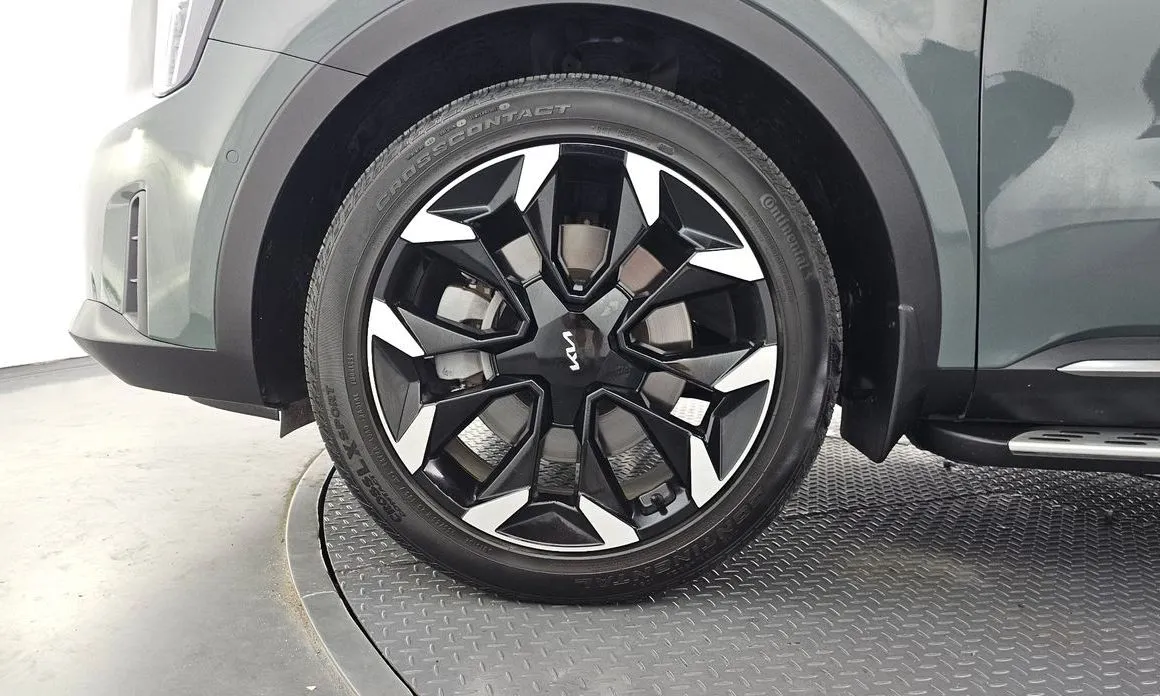Kia Sorento — фото 8