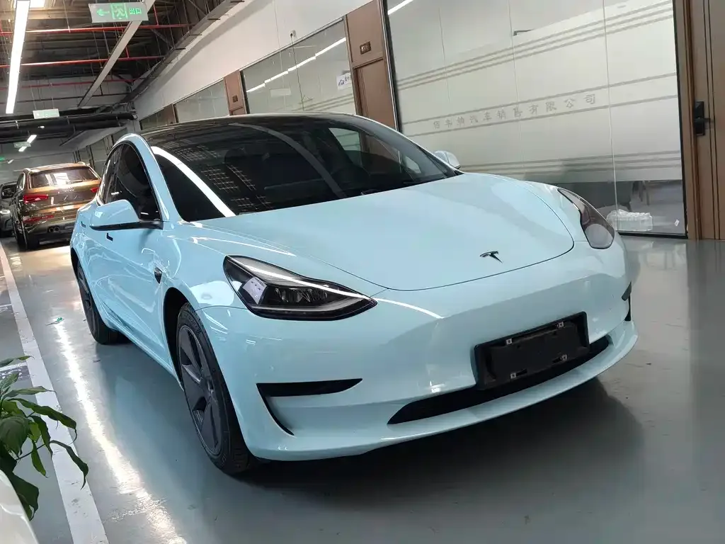 Tesla Model 3 — фото 7